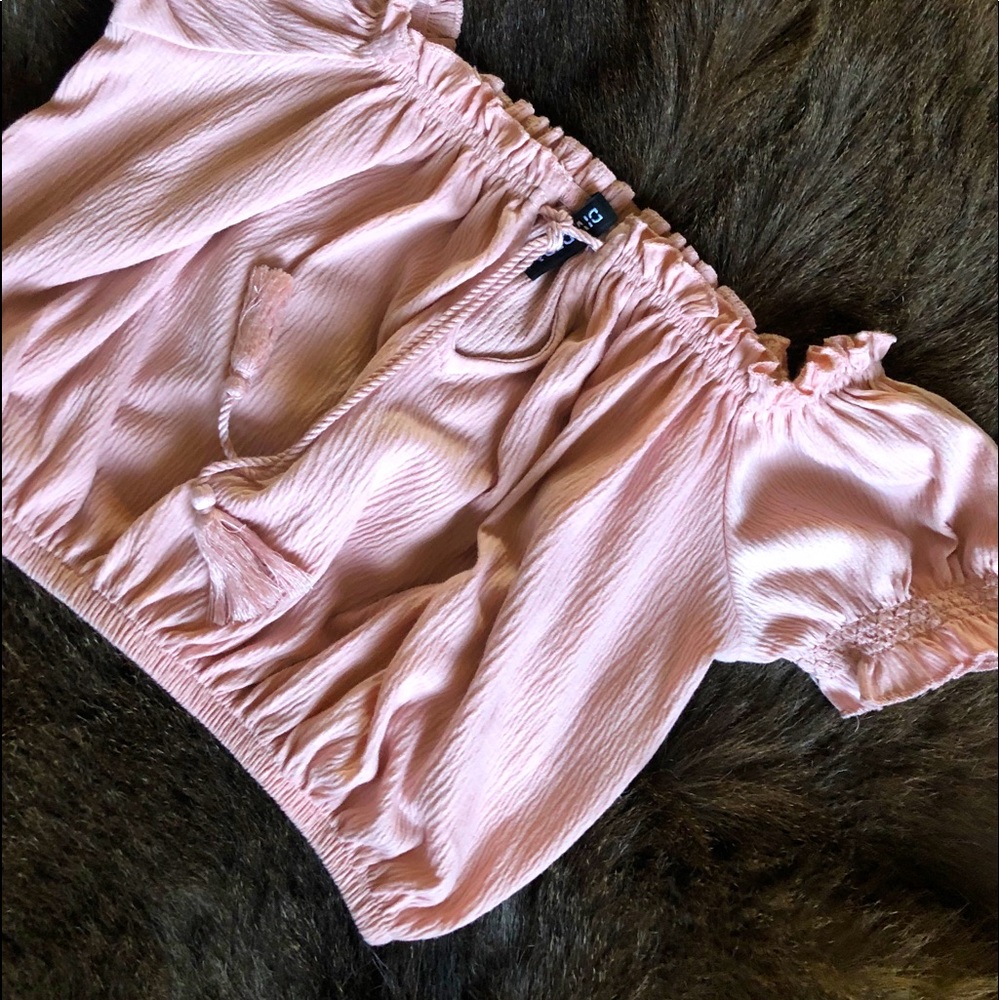 H&M Ruffled crop